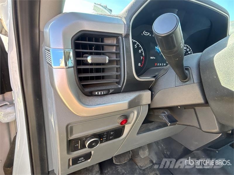 Ford F-150 XLT 4x4 Crew Cab Pickup Прочие фургоны