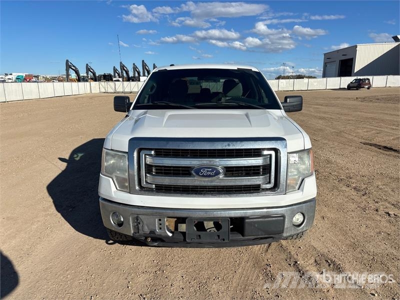 Ford F-150 XLT 4x4 Crew Cab Pickup Diger