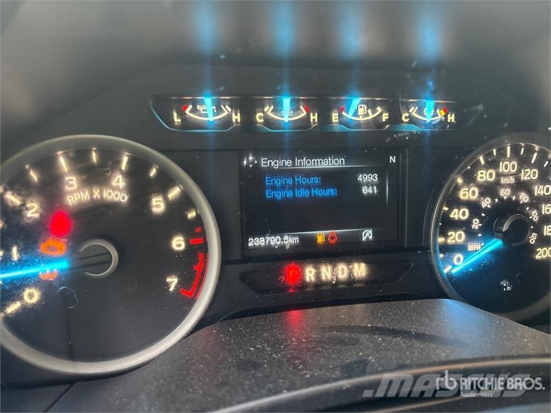 Ford F-150 XLT 4x4 Crew Cab Pickup 其他