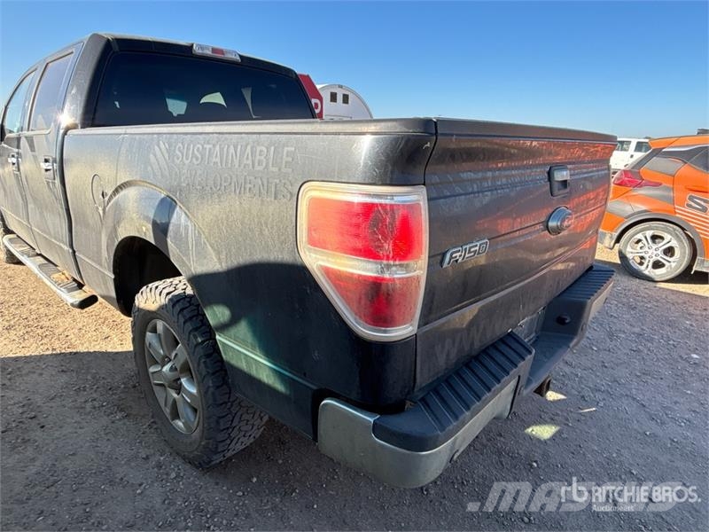 Ford F-150 XLT 4x4 Crew Cab Pickup Muu