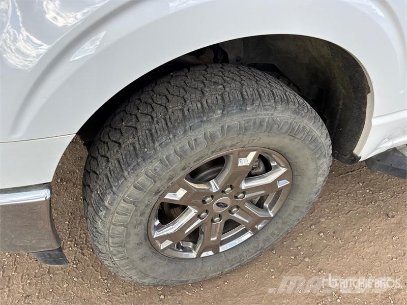 Ford F-150 XLT 4x4 Crew Cab Pickup Autre fourgon / utilitaire