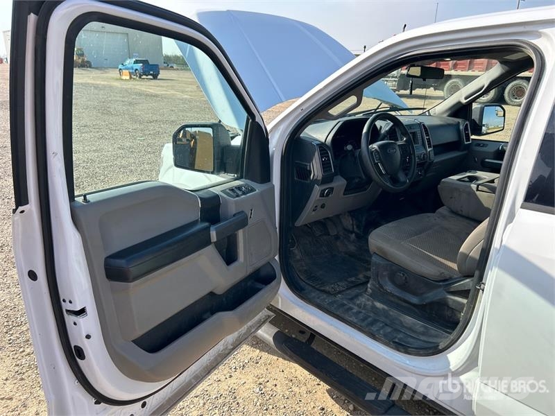 Ford F-150 XLT 4x4 Crew Cab Pickup Ostalo