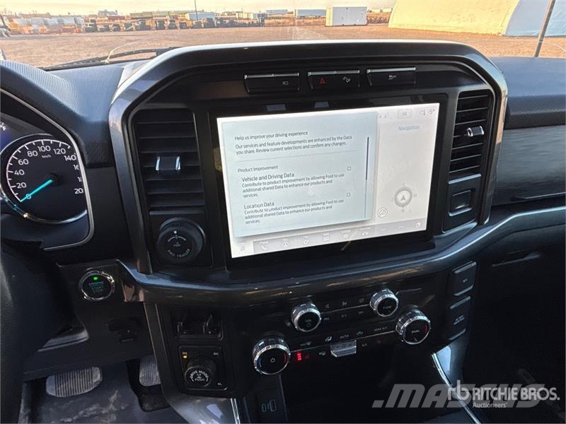 Ford F-150 XLT 4x4 Crew Cab Pickup أخرى