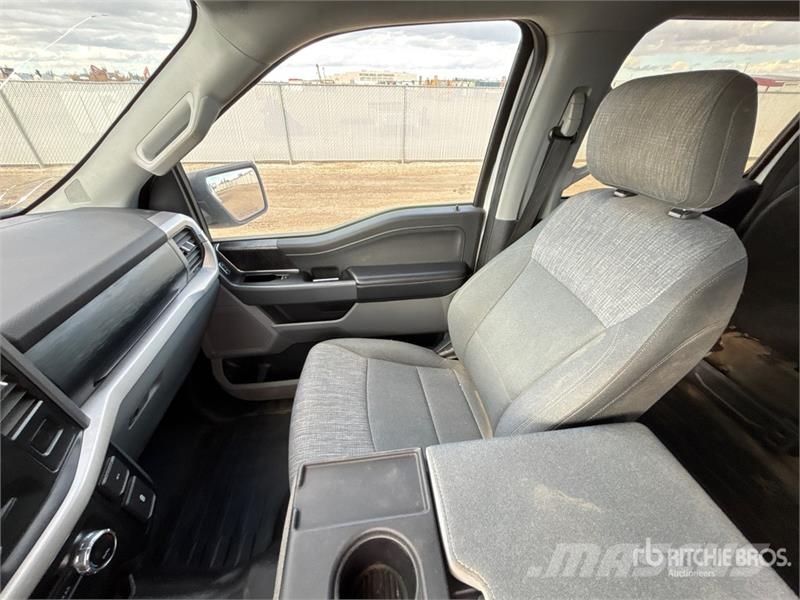 Ford F-150 XLT 4x4 Crew Cab Pickup Autre fourgon / utilitaire