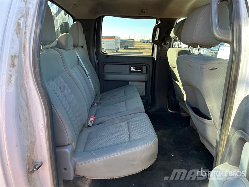 Ford F-150 XLT 4x4 Crew Cab Pickup Ostalo