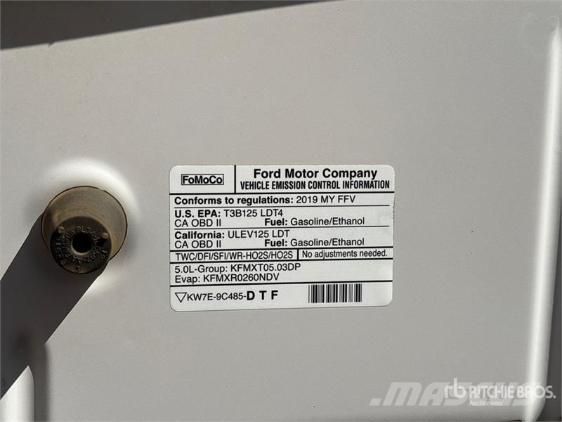 Ford F-150 XLT 4x4 Crew Cab Pickup 其他