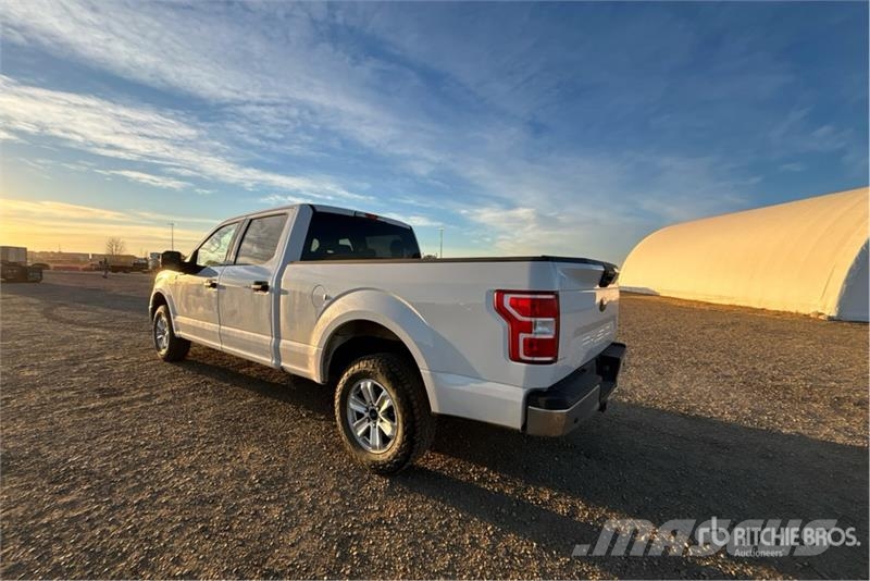 Ford F-150 XLT 4x4 Crew Cab Pickup Ostalo