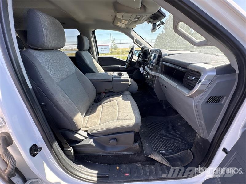 Ford F-150 XLT 4x4 Crew Cab Pickup Otros