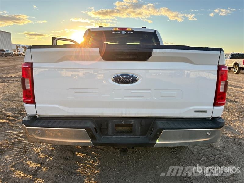 Ford F-150 XLT 4x4 Crew Cab Pickup Інше