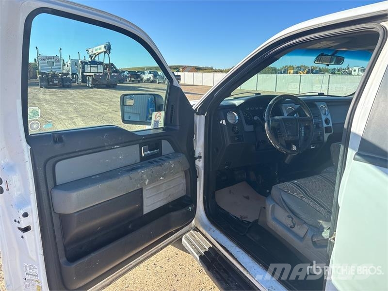 Ford F-150 XLT 4x4 Crew Cab Pickup Diger