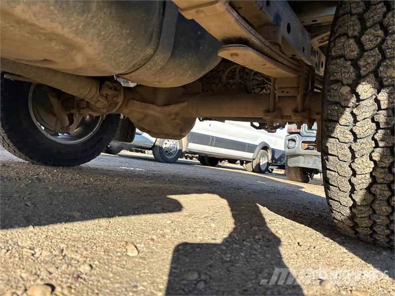 Ford F-150 XLT 4x4 Crew Cab Pickup 其他