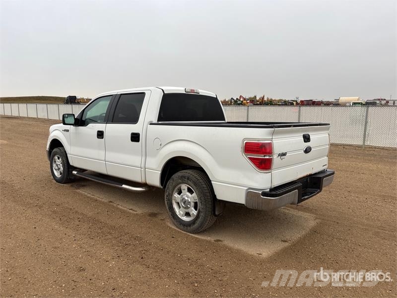 Ford F-150 XLT 4x4 Crew Cab Pickup Autre fourgon / utilitaire