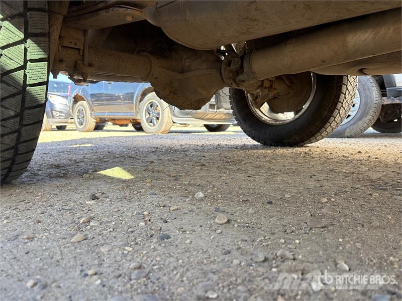 Ford F-150 XLT 4x4 Crew Cab Pickup Kita