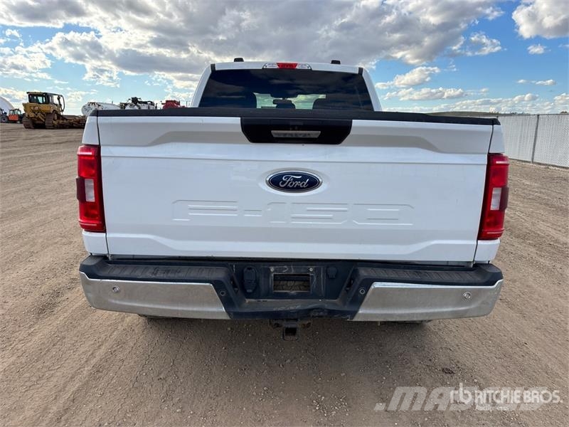 Ford F-150 XLT 4x4 Crew Cab Pickup Autre fourgon / utilitaire