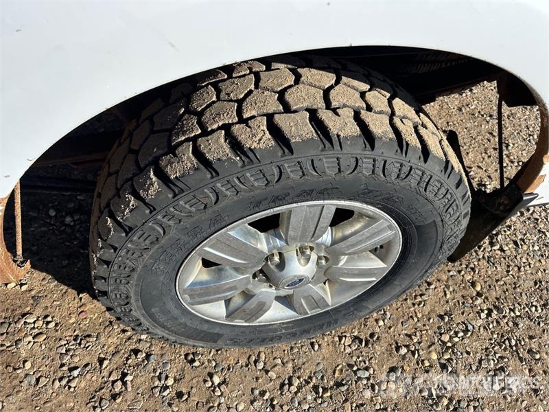 Ford F-150 XLT 4x4 Crew Cab Pickup Ostalo