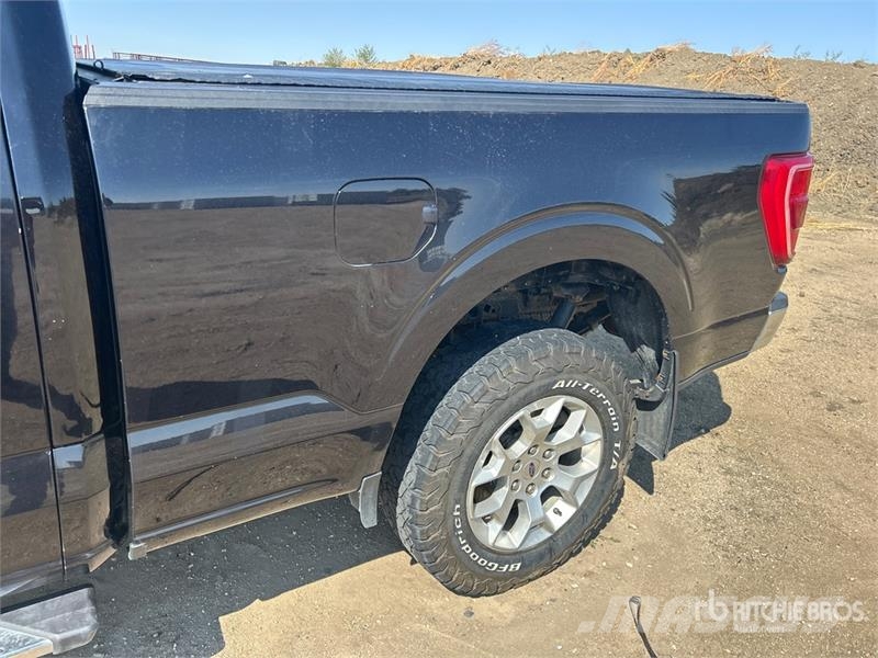 Ford F-150 XLT 4x4 Crew Cab Pickup Ostalo