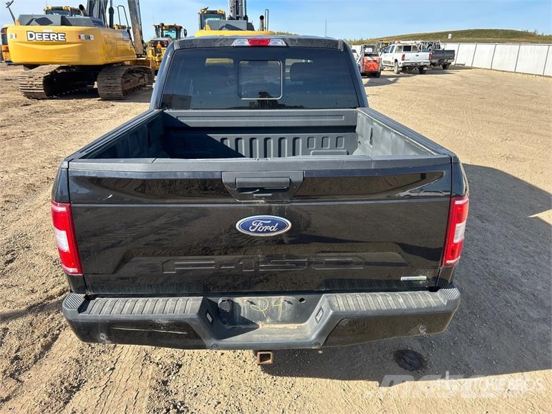 Ford F-150 XLT 4x4 Crew Cab Pickup Ostalo