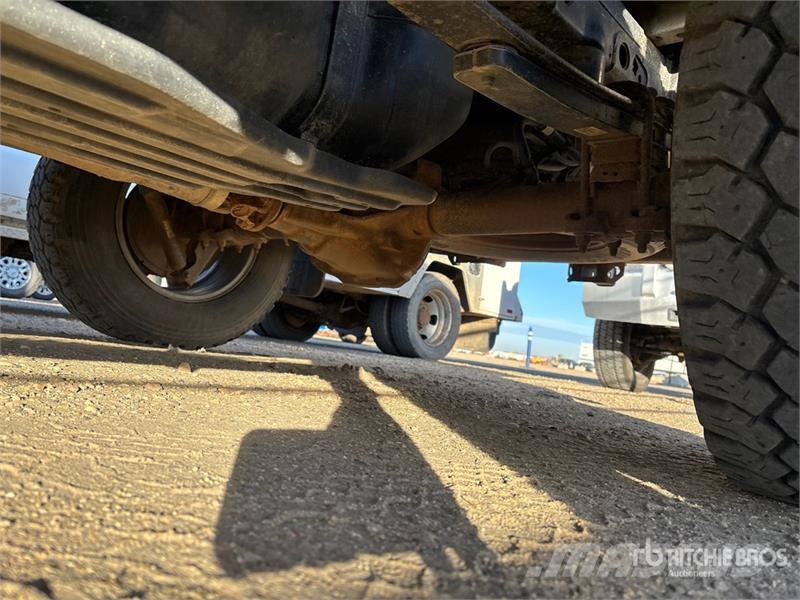 Ford F-150 XLT 4x4 Crew Cab Pickup Ostalo