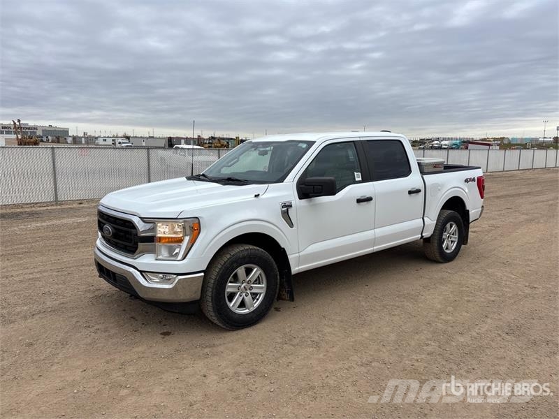 Ford F-150 XLT 4x4 Crew Cab Pickup Muu