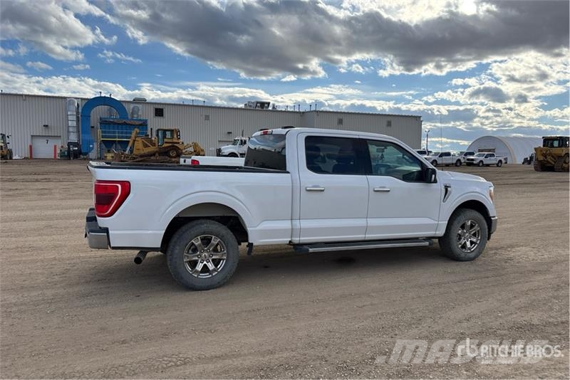 Ford F-150 XLT 4x4 Crew Cab Pickup Autre fourgon / utilitaire