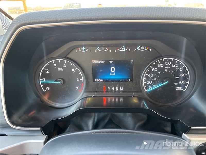 Ford F-150 XLT 4x4 Crew Cab Pickup Ostalo