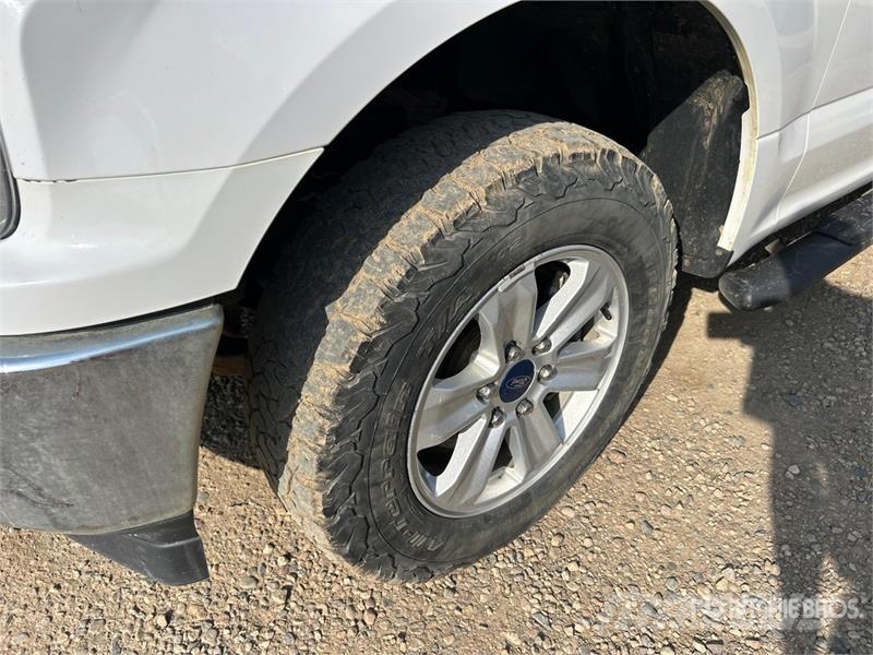 Ford F-150 XLT 4x4 Crew Cab Pickup Ostalo