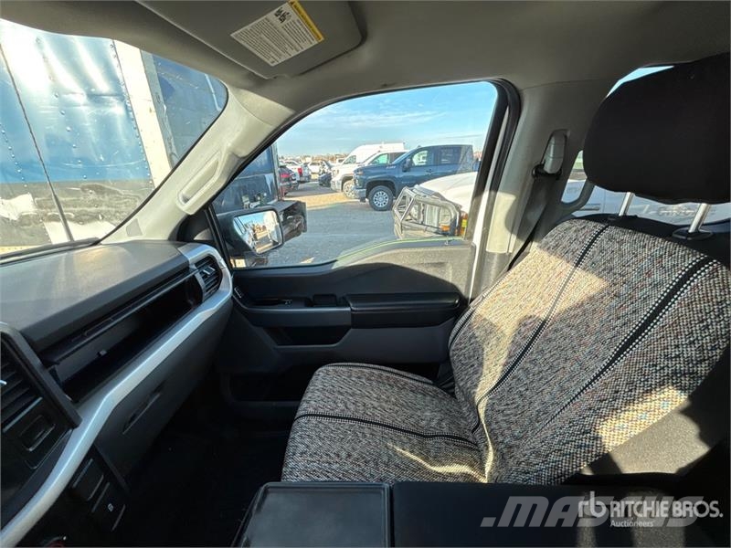 Ford F-150 XLT 4x4 Crew Cab Pickup Ostalo