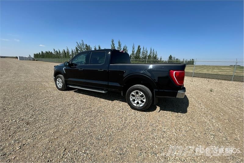 Ford F-150 XLT 4x4 Crew Cab Pickup Ostalo