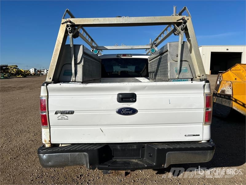 Ford F-150 XLT 4x4 Crew Cab Pickup Ostalo