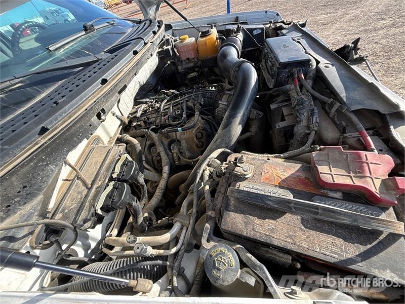 Ford F-150 XLT 4x4 Crew Cab Pickup Muu