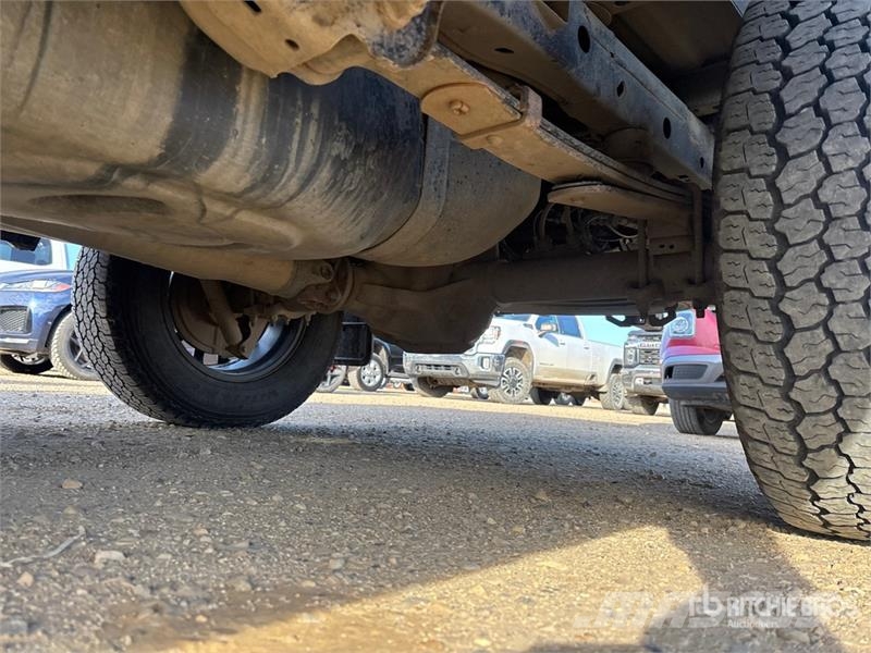 Ford F-150 XLT 4x4 Crew Cab Pickup Drugi