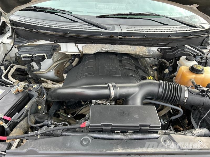 Ford F-150 XLT 4x4 Crew Cab Pickup Drugi