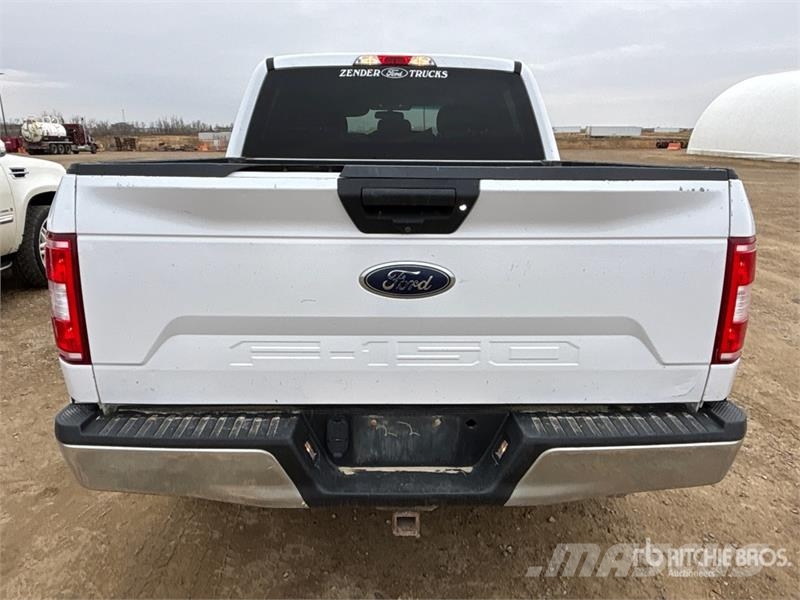 Ford F-150 XLT 4x4 Crew Cab Pickup أخرى