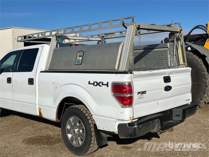 Ford F-150 XLT 4x4 Crew Cab Pickup Ostalo