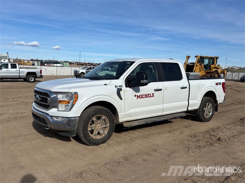 Ford F-150 XLT 4x4 Crew Cab Pickup Ostalo