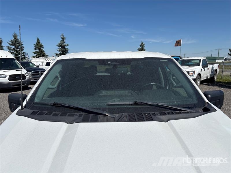 Ford F-150 XLT 4x4 Crew Cab Pickup Otros
