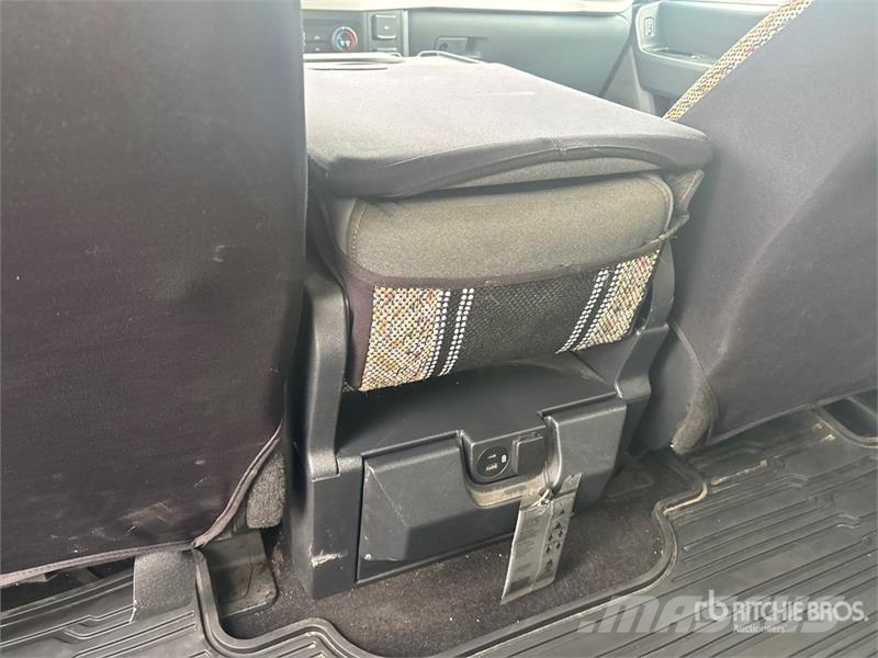 Ford F-150 XLT 4x4 Crew Cab Pickup Andere Transporter