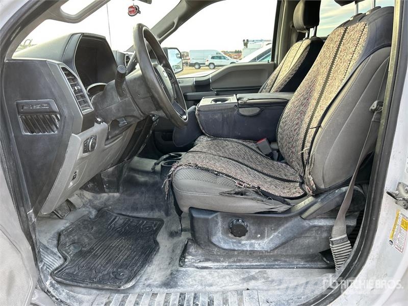 Ford F-150 XLT 4x4 Crew Cab Pickup أخرى