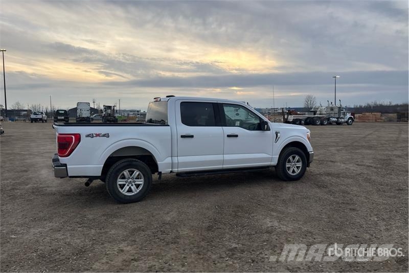 Ford F-150 XLT 4x4 Crew Cab Pickup Other
