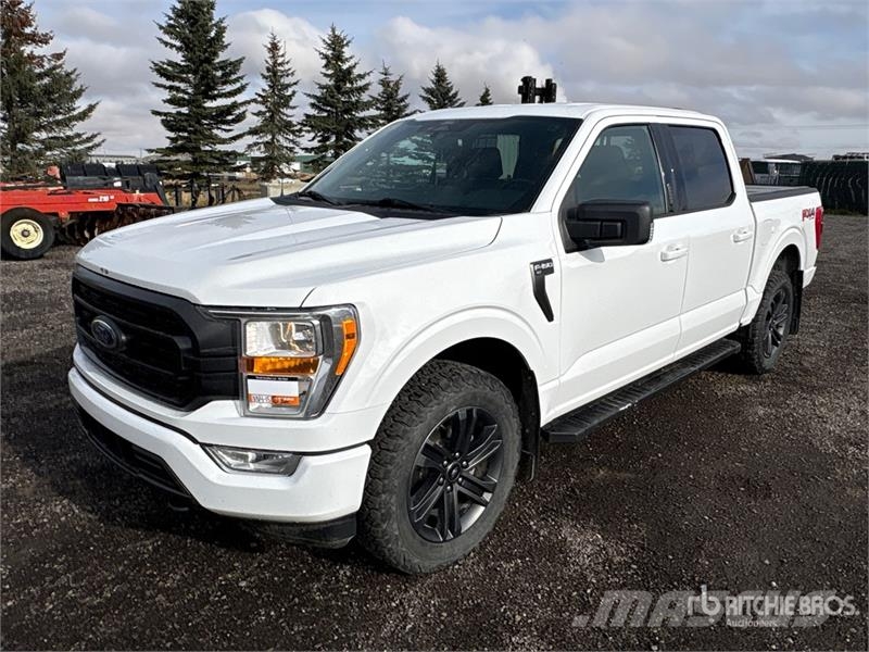 Ford F-150 XLT 4x4 Crew Cab Pickup Muu