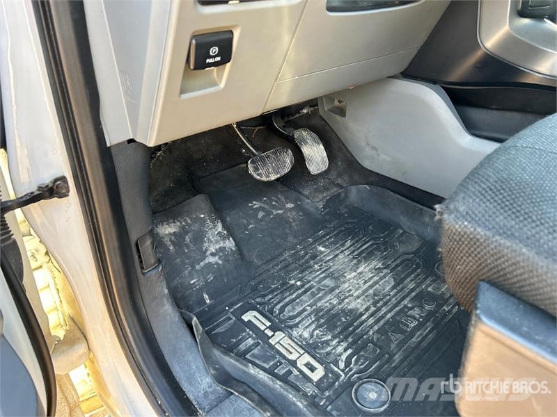 Ford F-150 XLT 4x4 Crew Cab Pickup Andere Transporter