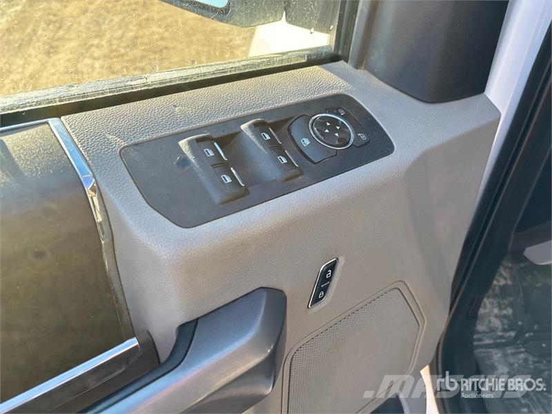 Ford F-150 XLT 4x4 Crew Cab Pickup 其他