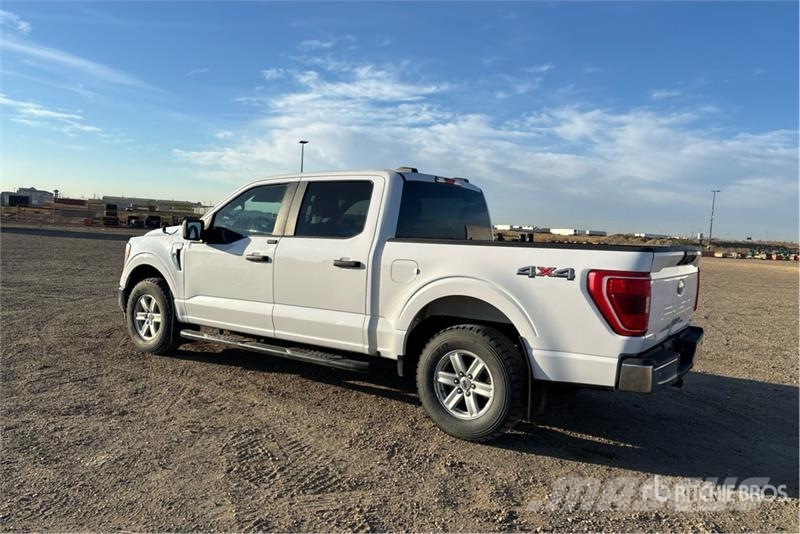 Ford F-150 XLT 4x4 Crew Cab Pickup Ostalo