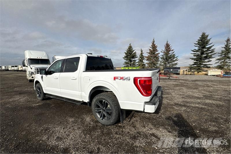 Ford F-150 XLT 4x4 Crew Cab Pickup Muu