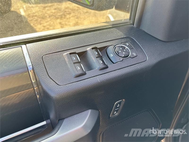 Ford F-150 XLT 4x4 Crew Cab Pickup Drugi