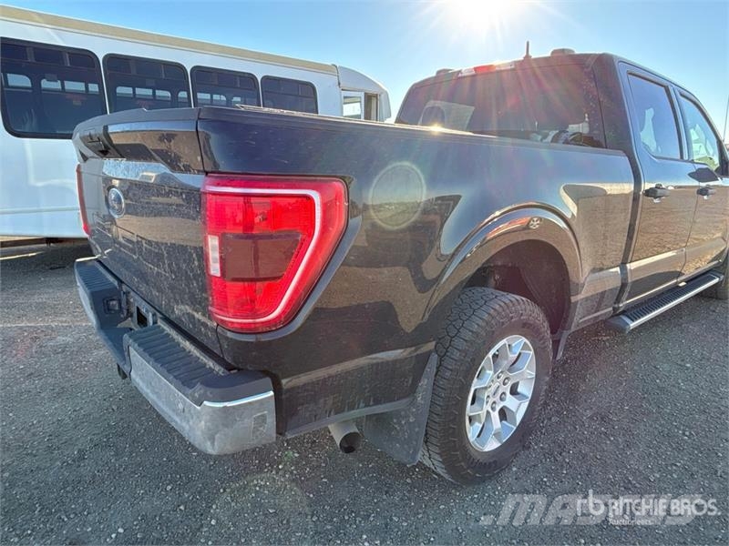 Ford F-150 XLT 4x4 Crew Cab Pickup Furgoni altro