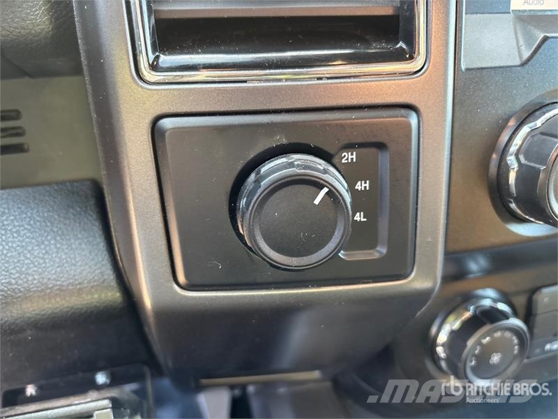 Ford F-150 XLT 4x4 Crew Cab Pickup Drugi