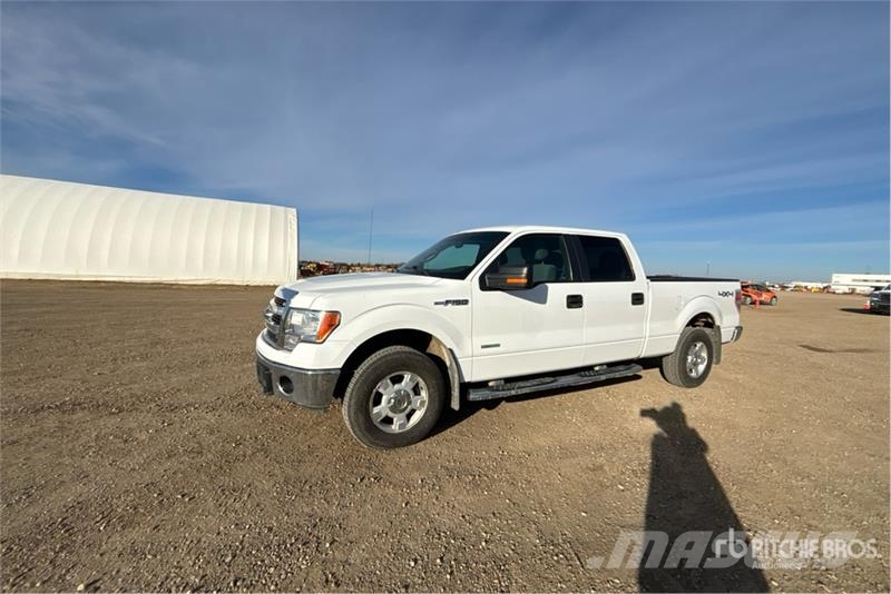 Ford F-150 XLT 4x4 Crew Cab Pickup Muu