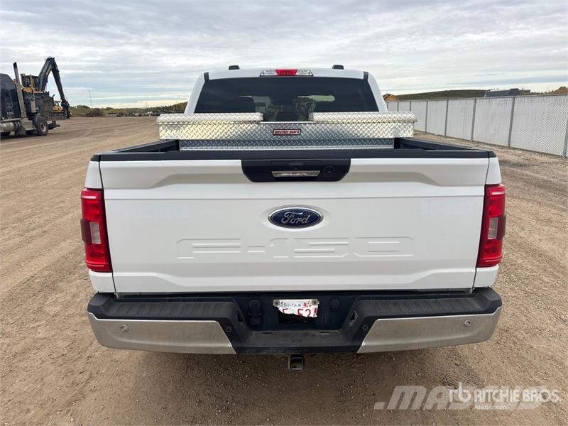 Ford F-150 XLT 4x4 Crew Cab Pickup Andere Transporter