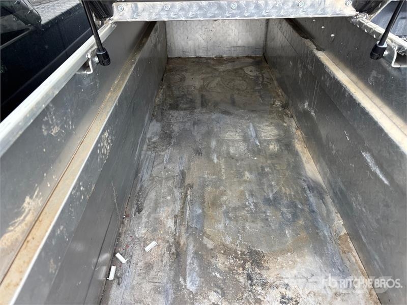 Ford F-150 XLT 4x4 Crew Cab Pickup Muu